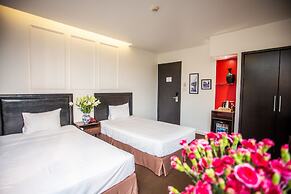 Dinh Hotel