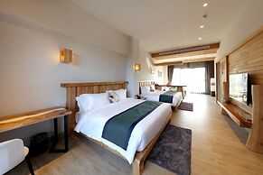 SkyeBay Club
