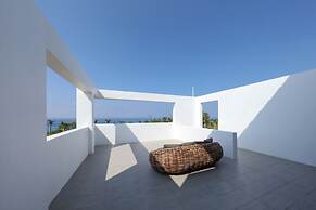 SkyeBay Club