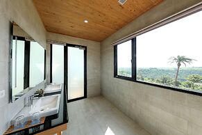 SkyeBay Club