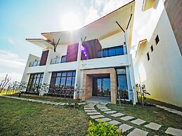 SkyeBay Club
