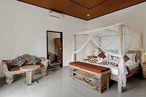 Pratiwi Ubud Villa