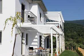 Moses Villa