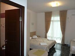 Ellas Hotel