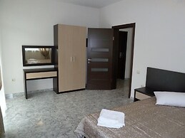 Ellas Hotel