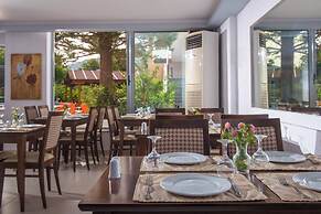 South Coast Hotel
