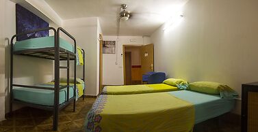 Go BCN Hi Sants - Hostel