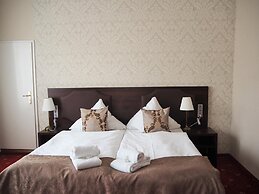 Gala Hotel