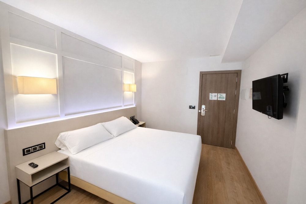 Playa de Foz Hotel & Spa by gaiarooms