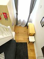 22 43 Clanricarde Gardens Studio