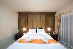 Bees Smile Hotel