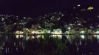 Symi Port View Apartment