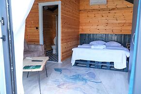 Adesa Bungalow Hotel