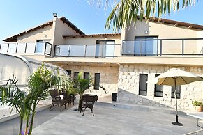 Shlomo Cabins Boutique