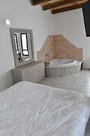 Shlomo Cabins Boutique