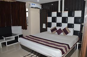 Hotel Arya Palace
