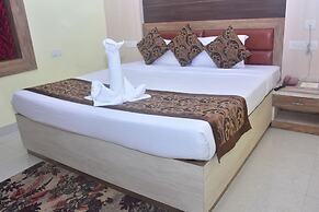 Hotel Arya Palace