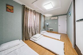 Hotel B