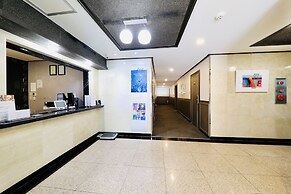 Hotel B