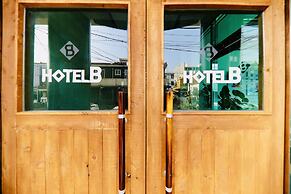 Hotel B