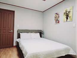 Hotel B