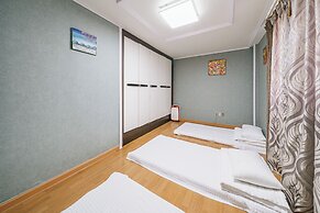 Hotel B