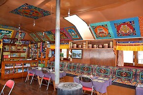 Machermo Lodge & Bakery