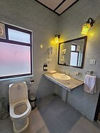 Udechee Huts Hotel