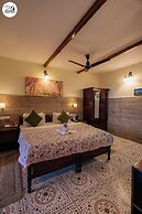 Udechee Huts Hotel