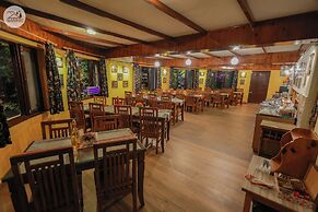 Udechee Huts Hotel