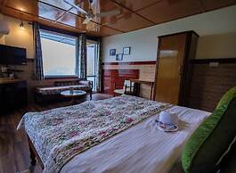Udechee Huts Hotel