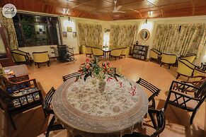 Udechee Huts Hotel