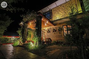 Udechee Huts Hotel