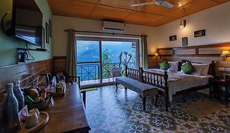 Udechee Huts Hotel