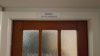 Gowrie Agapanthous - Hostel