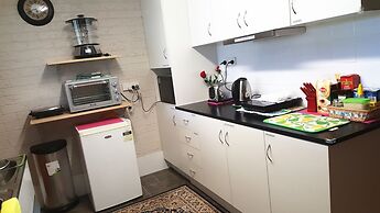 Gowrie Agapanthous - Hostel