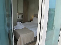 Apartment on Bulvar Nadezhd Apt 118