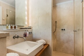 The Residence by Beach House Marbella