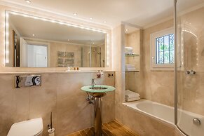 The Residence by Beach House Marbella
