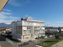 Apartment on Bulvar Nadezhd Apt. 306