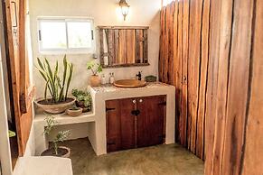 Pura Vida Tofo Beach House