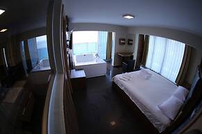 Bayraktar Hotel