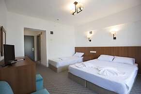 Bonjo Club Resort