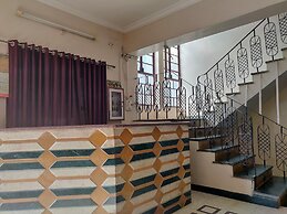 Hotel Leela Nikunj