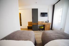 Set Ozer Hotel