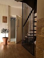Palazzo Del Lauro