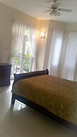 2 Bdrm Apartment at Runaway Bay