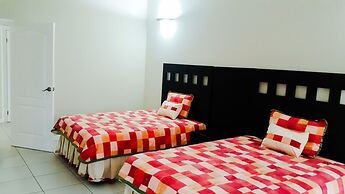 2 Bed Apt with Balcony at Runaway Bay