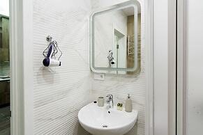 Art Suites on Deribasovskaya 10