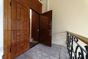 Art Suites on Deribasovskaya 10